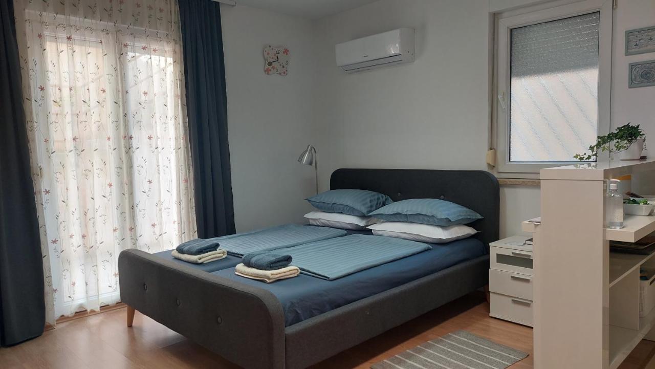 Studio 7Even Ground Floor พูลา ภายนอก รูปภาพ